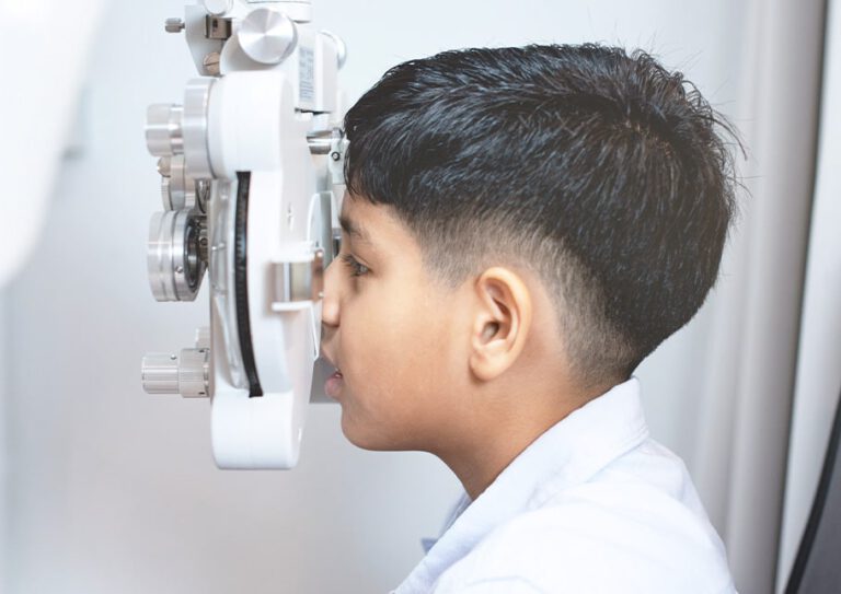 Children’s Eye Exams See Eye Clinic aChildren’s Eye Exams Winnipeg